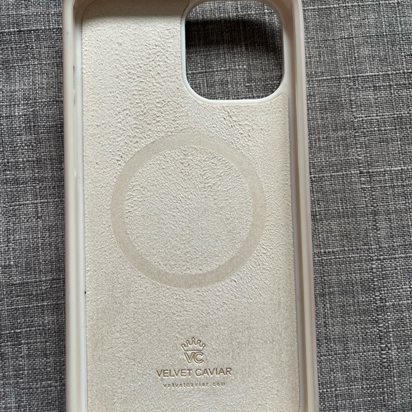 VELVET CAVIAR CASE - Picture 3 of 3